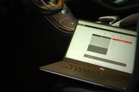 Laptop mit laufender Software von MagicMotosport Flex